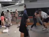 中国知名篮球网红与女友被围殴，视频上热搜